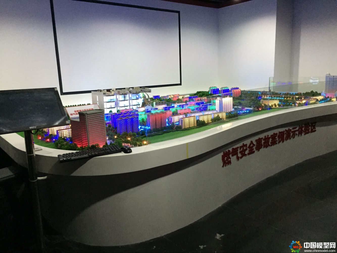 游樂場(chǎng)設(shè)備演示沙盤模型，燃?xì)獍踩鹿恃菔旧潮P模型