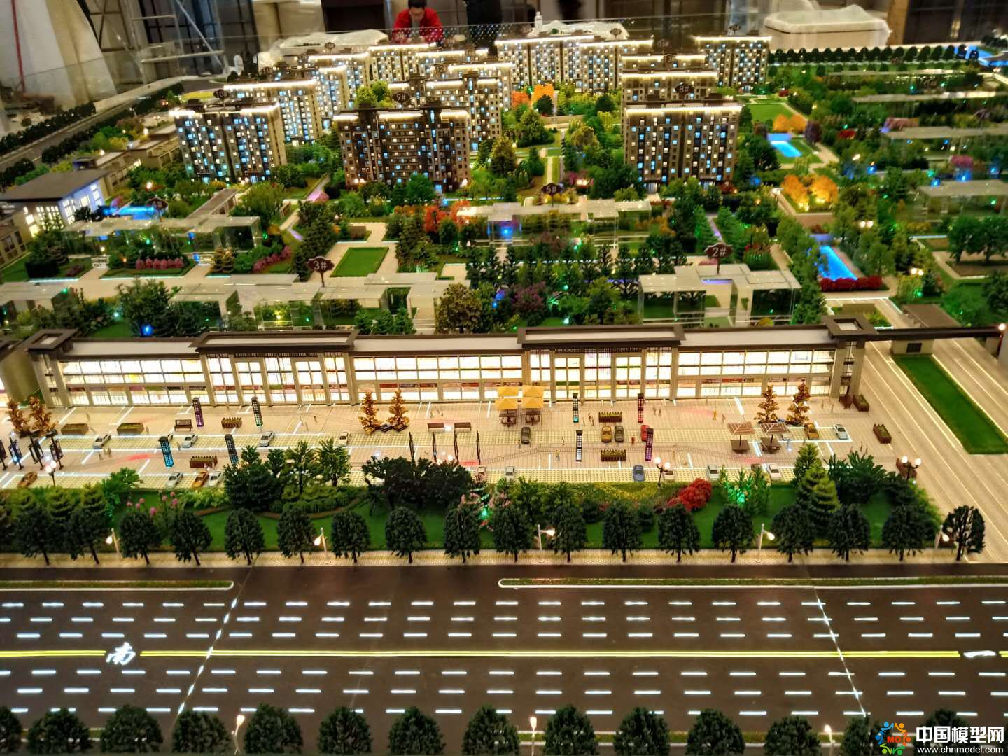 樓盤沙盤模型制作、別墅沙盤模型制作、城市規(guī)劃沙盤制作、建筑模型設(shè)計(jì)制作、工業(yè)模型設(shè)計(jì)制作、數(shù)字多媒體沙盤制作