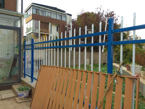 仙林私家庭院鋅鋼圍墻護(hù)欄 (1).jpg
