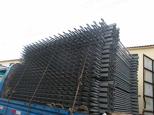 三橫桿鋅鋼護(hù)欄 三橫桿鋅鋼護(hù)欄